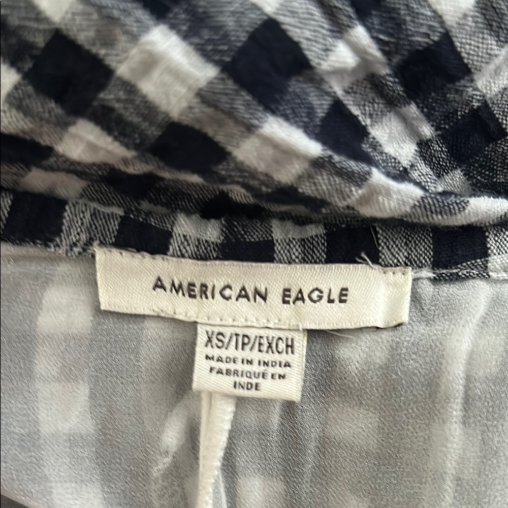 American Eagle Black and White sleeveless top. New Without Tags. Size XS - Picture 3 of 3